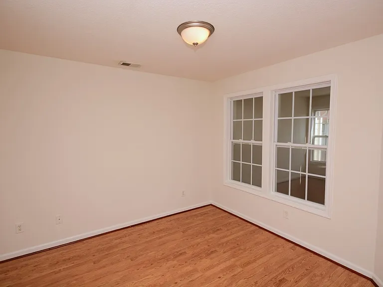 5062 Glen Canyon Dr — Photo 40