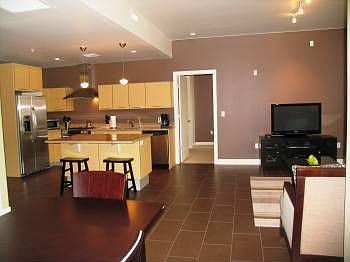 4th image of 410 Acoma St Unit 205