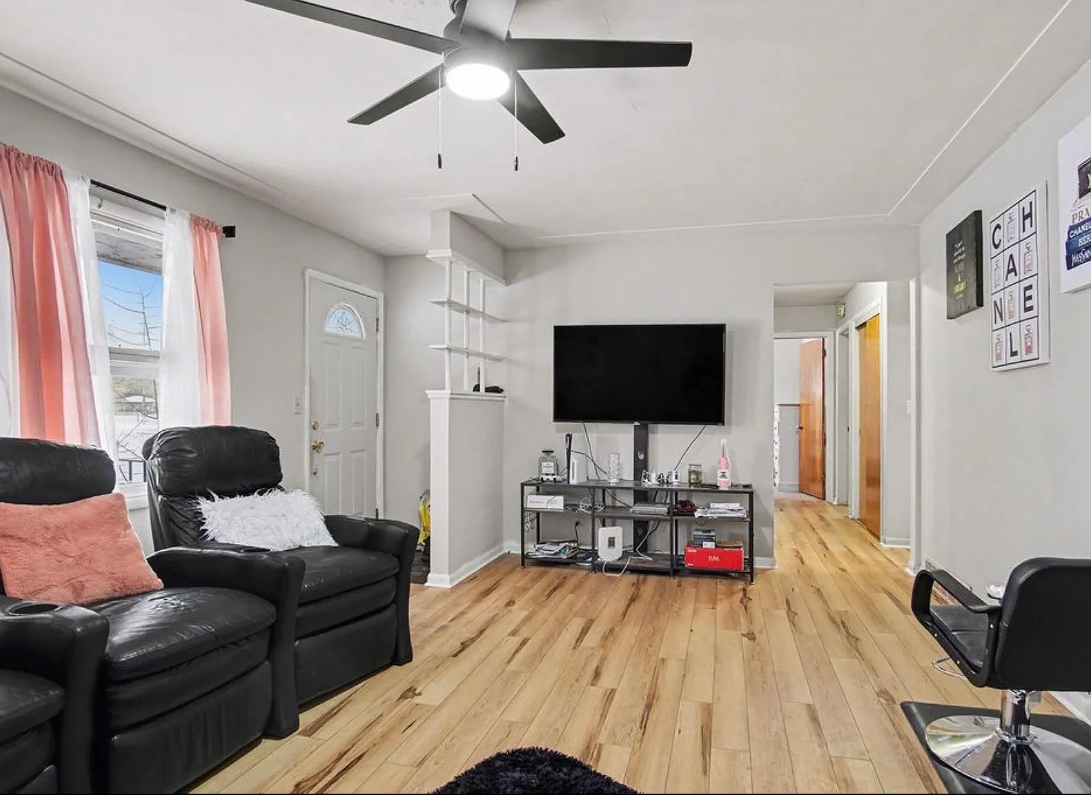 3 bed, 1232 sqft, $2,250 — Photo 3