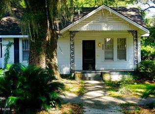 2940 Daniels St, Marianna, FL 32446