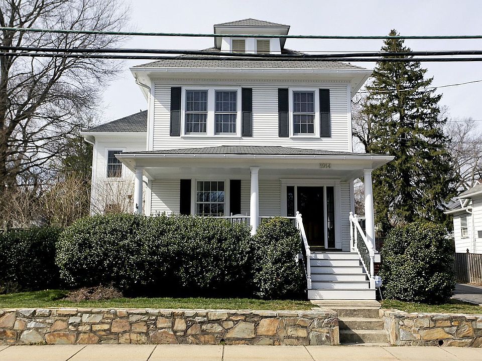 1st image of 1914 N Quincy St