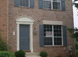2 White Pine Ct, Cockeysville, MD 21030