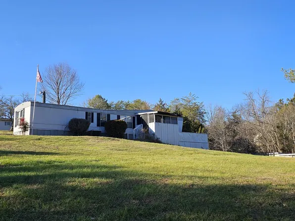 302 Hardin Rd, Kodak, TN 37764