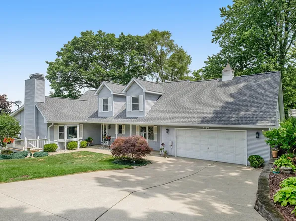 11482 E Shore Dr, Delton, MI 49046