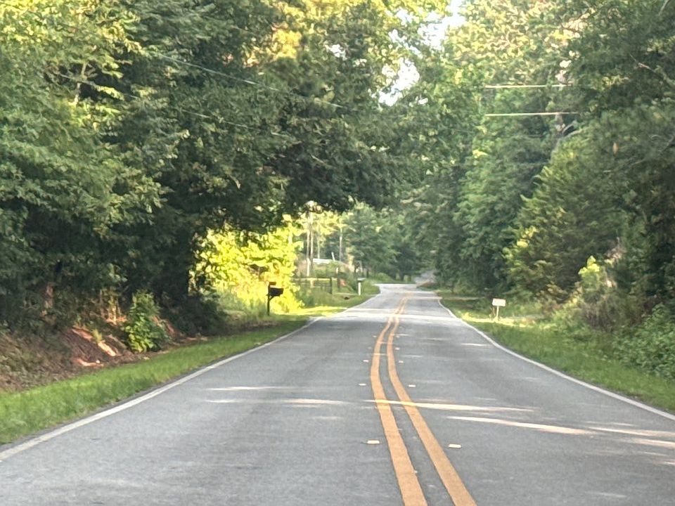 2nd image of 1094 Crawford Rd