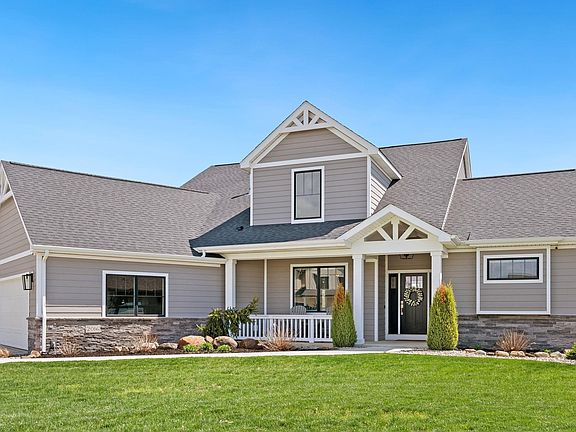2nd image of 2016 Fairway Dr