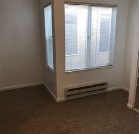 5th image of 181-201 Franklin St #10