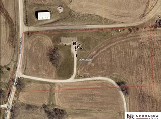 10614 Valley View Dr, Plattsmouth, NE 68048