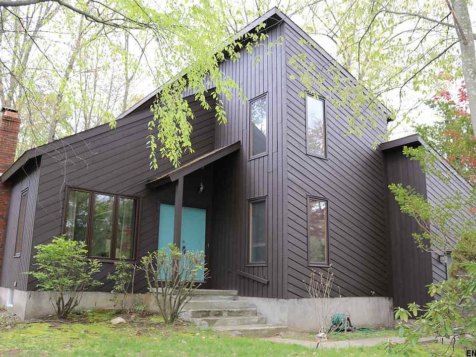 1st image of 5 Princess Pine Dr