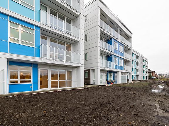 4th image of 10333 River Dr #20