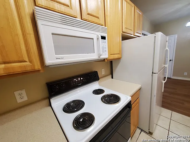 926 Misty Acres Dr — Photo 12