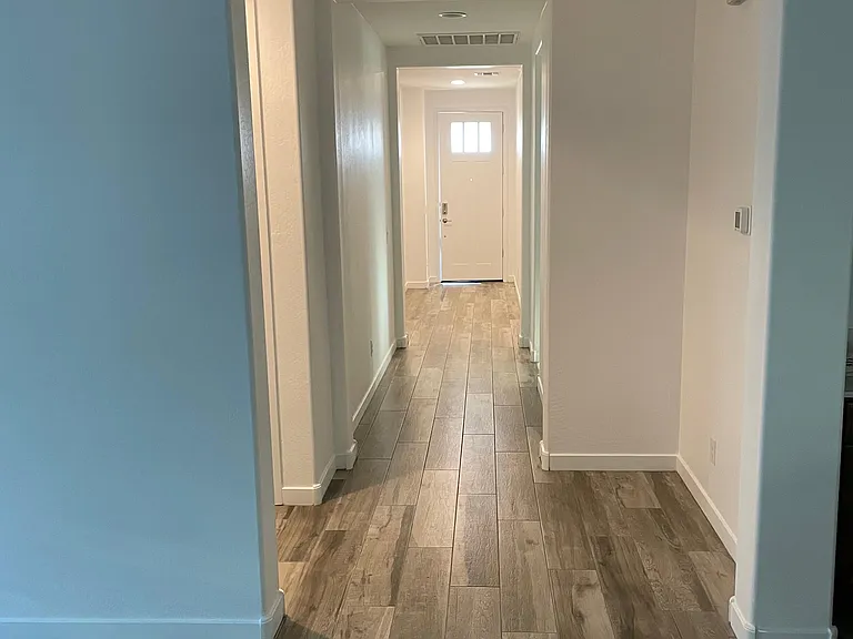 18796 W Cameron Dr — Photo 6