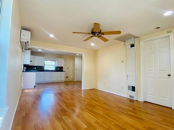 3rd image of 2608 Abilene St