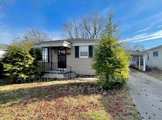 1852 S Pickwick Ave, Springfield, MO 65804