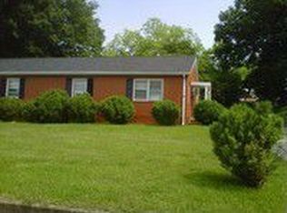 904 Grace Ave, Burlington, NC 27217