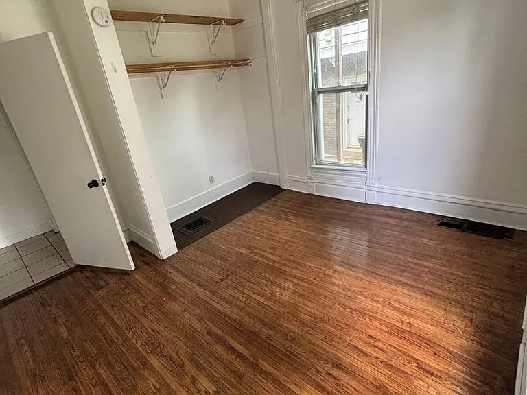 Olive Street 2503 — Photo 9