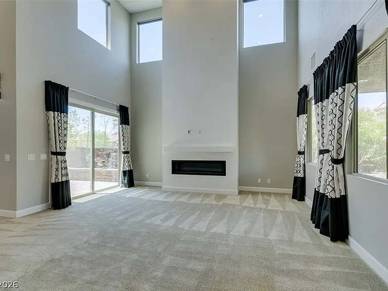 1027 Whitworth Ave — Photo 12