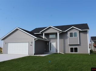 704 Mulligan St, Mankato, MN 56001