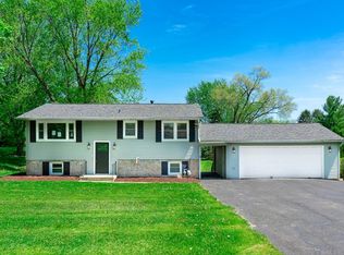 1134 Randall Dr, Rockford, IL 61108