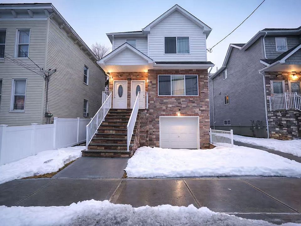 1st image of 136 Beach St #1