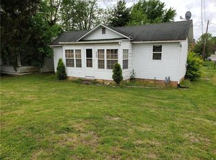 3323 Jackson Ave, Point Pleasant, WV 25550