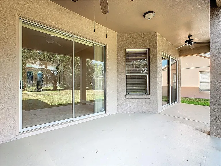 4925 Brightmour Cir — Photo 49