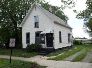 407 N Pleasant Ave, Michigan City, IN 46360