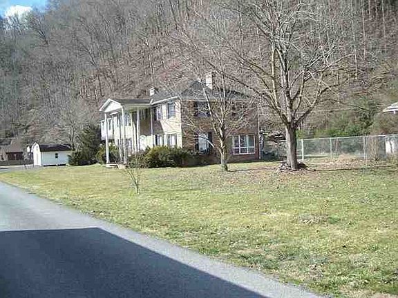 4th image of 1025 Highlawn Cir