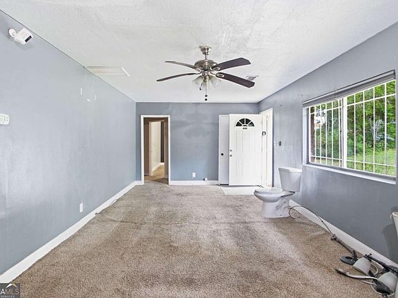 3rd image of 2079 Woodberry Ave