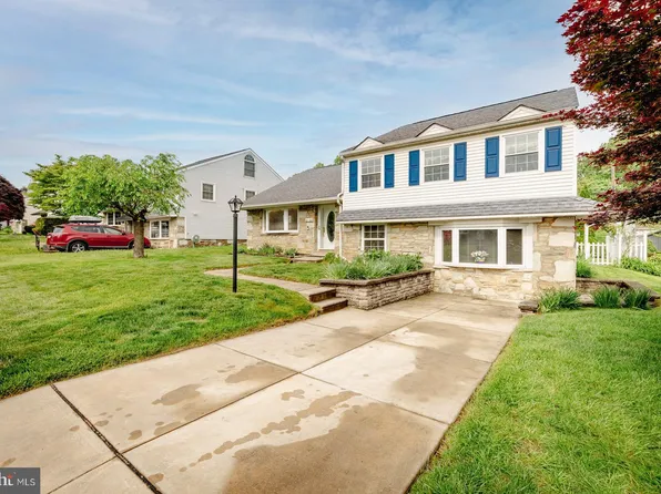 2802 Hargrave St, Philadelphia, PA 19136