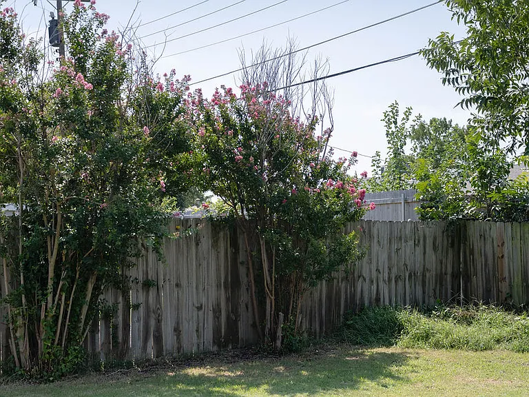 2432 NW 52nd St — Photo 30