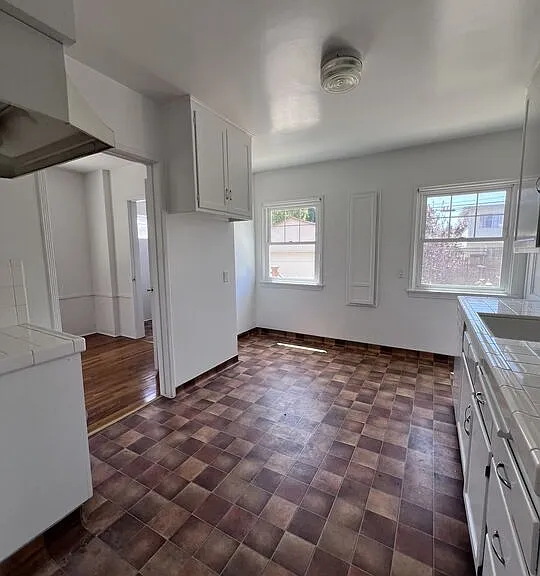 1851 Brockton Ave — Photo 10