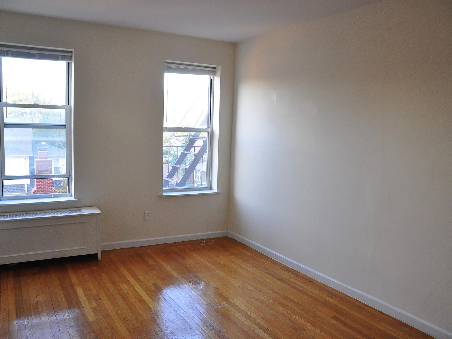 1 bed, 700 sqft, $2,200 — Photo 3