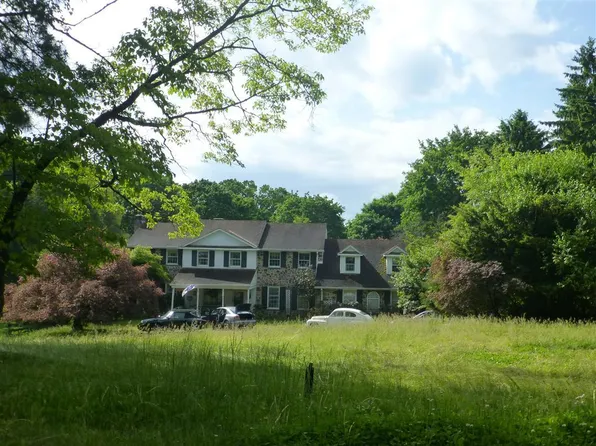 121 Davis Rd, Malvern, PA 19355