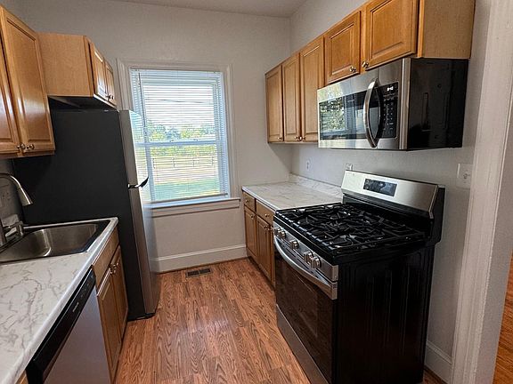 4th image of 73 E Shirley Ave #A