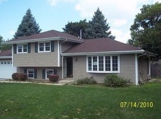 28W770 Barnes Ave, West Chicago, IL 60185