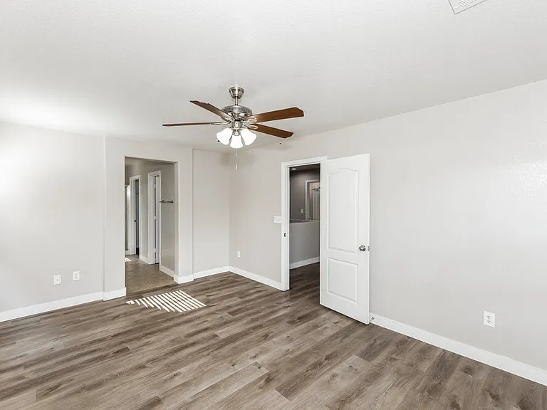 2420 Cockatoo Dr — Photo 11