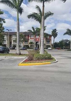 4th image of 11501 NW 89th St APT 203