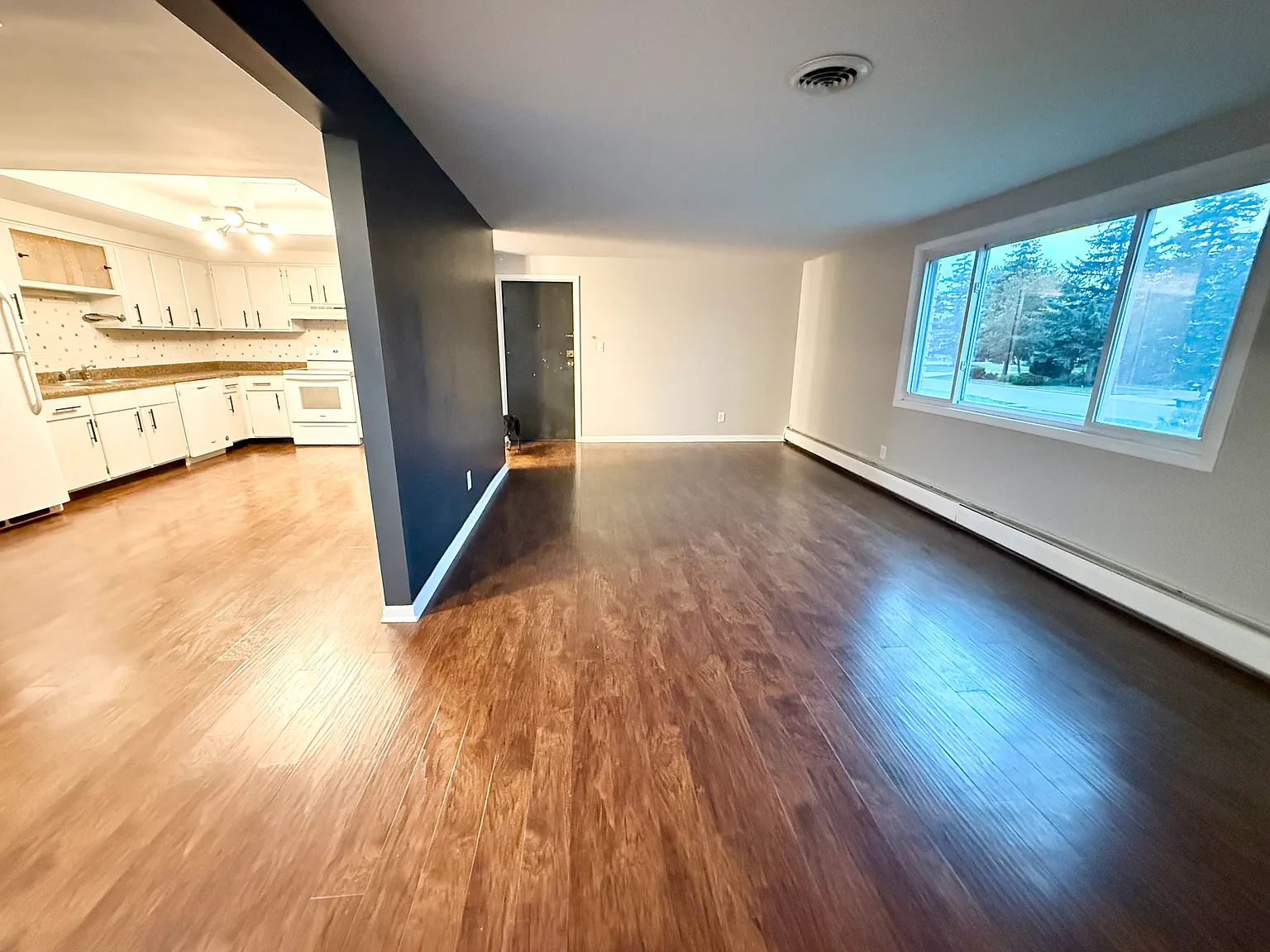 2 bed, $1,250 — Photo 2
