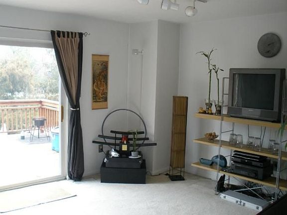 4th image of 5215 Harbor Court Dr