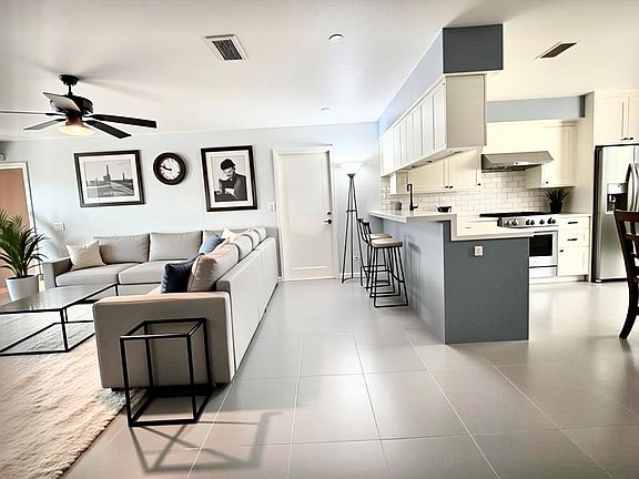 5th image of 705 Phyllis Ct