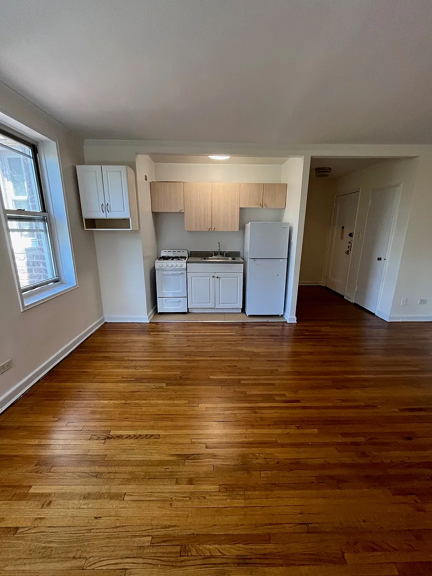 3510 Avenue H APT 4M photo 1