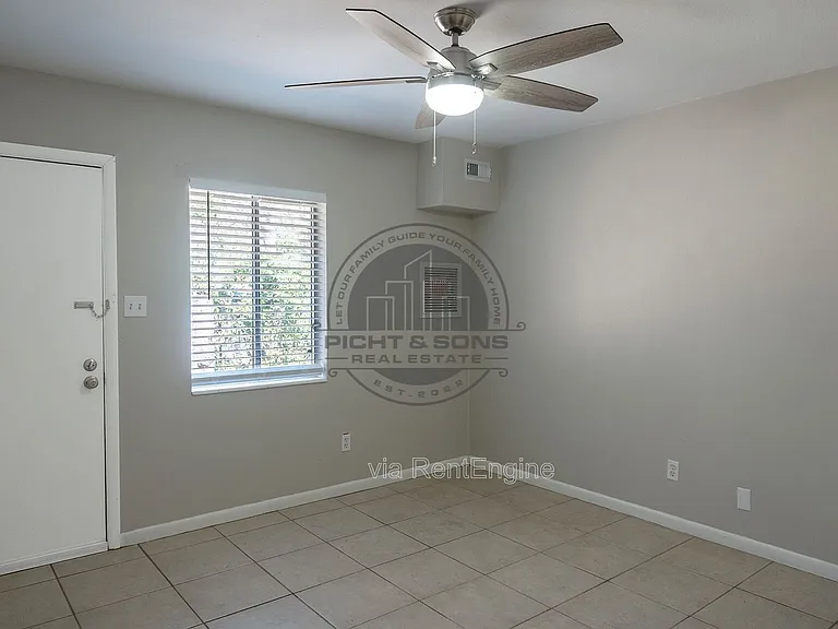 414 Hayden Rd #G — Photo 6