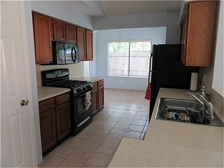 2nd image of 18707 Headland Dr
