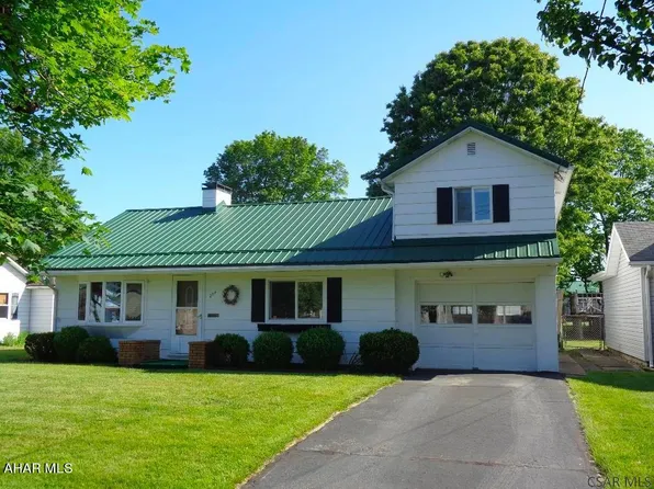 224 Westgate Dr, Johnstown, PA 15905