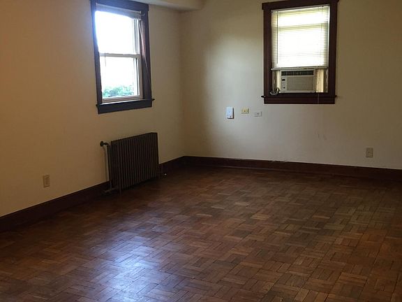 2nd image of 4030 Washington Blvd #B