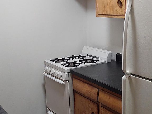 3rd image of 10141 Chestnut Ave #10