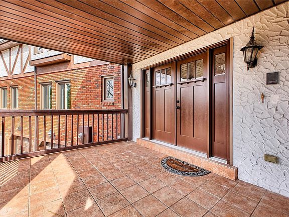 4th image of 133 Farmington Pl
