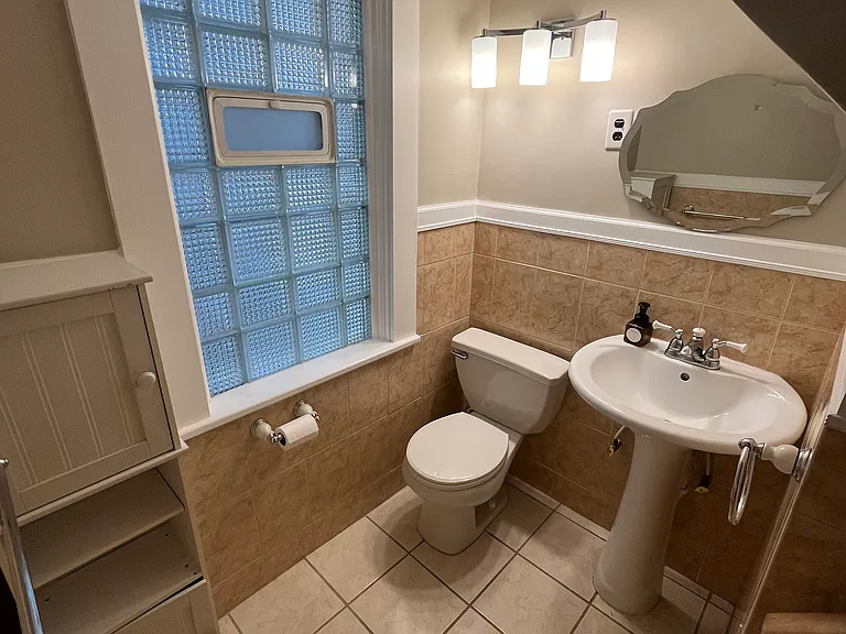 272 Norwalk Ave — Photo 24