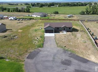 2911 Hackamore Dr, Saint Anthony, ID 83445